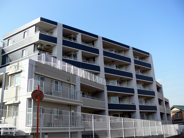 D'レスティア青葉台の外観