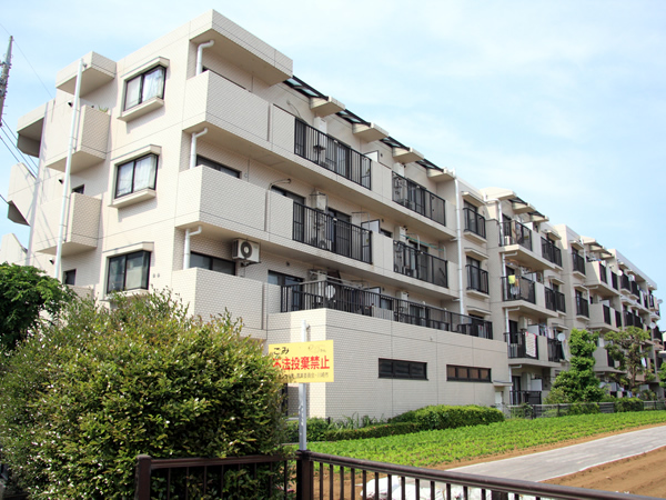 コスモ梶ヶ谷の外観