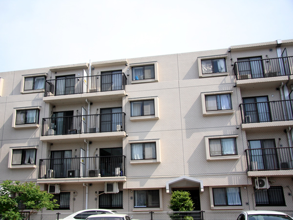 コスモ梶ヶ谷の外観