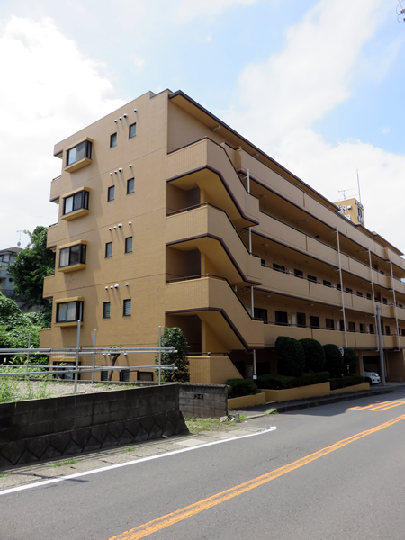 ホーユウパレス秦野2の外観