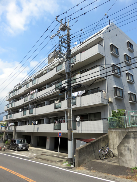 ライオンズマンション秦野の外観