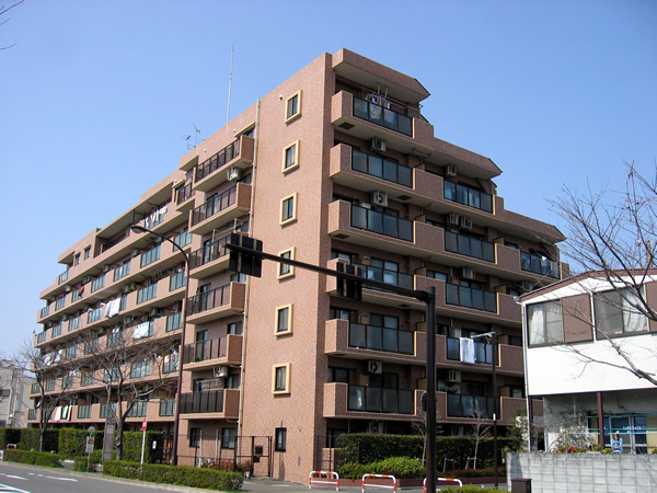 ライオンズマンション府中是政の外観