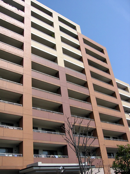 ライオンズガーデン府中是政の外観