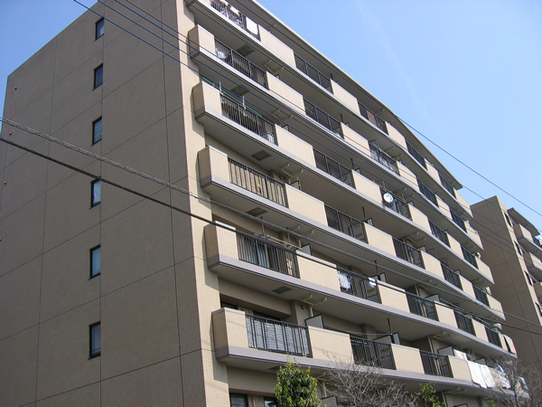 ベルシャトウ府中是政の外観