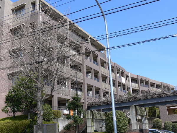 フォンテーヌブロー青葉台C棟の外観