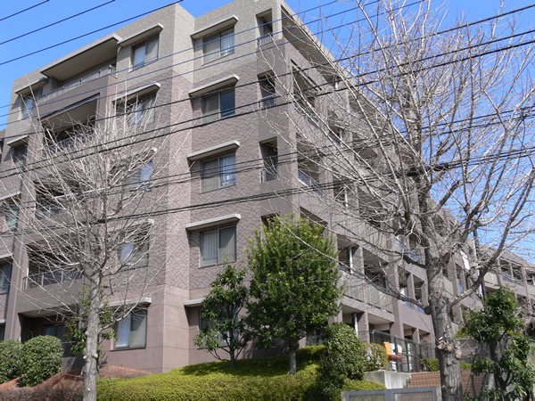 フォンテーヌブロー青葉台C棟の外観