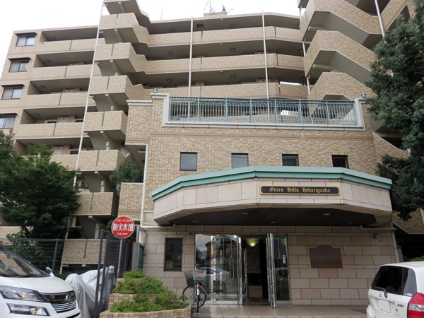 グリーンヒルズひばりが丘の外観