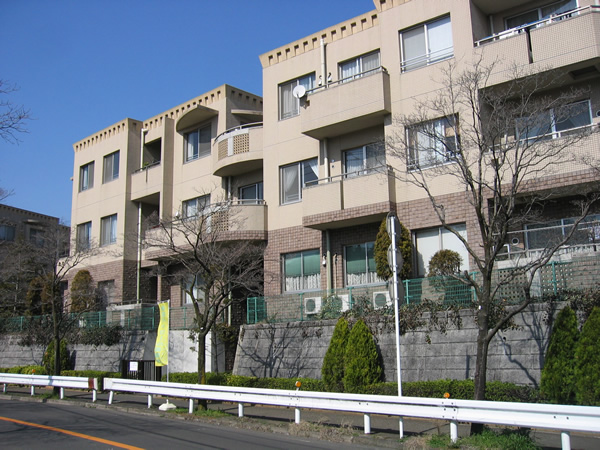 東急ドエルウィンディコートたまプラーザの外観