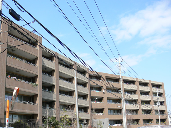 グランディスタ青葉台の外観