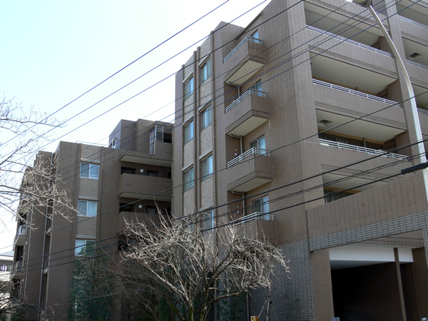 グランディスタ青葉台の外観