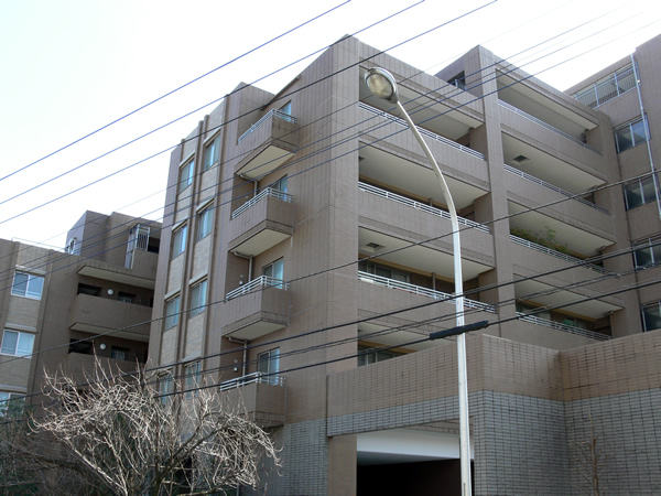 グランディスタ青葉台の外観