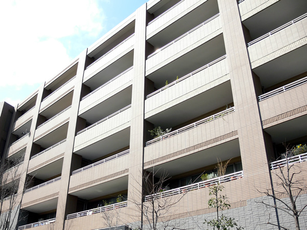 グランディスタ青葉台の外観