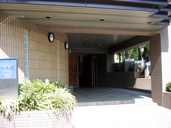 青葉台ヒルズの外観