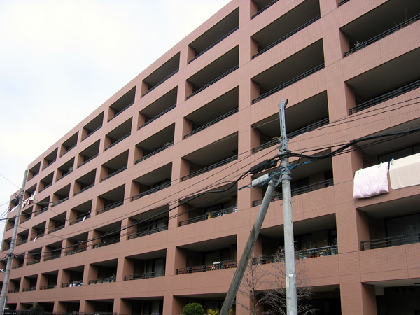 コスモ青葉台コートフォルムの外観