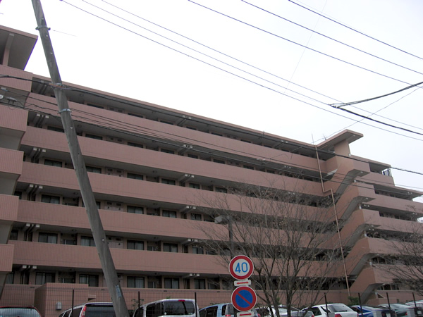 コスモ青葉台コートフォルムの外観