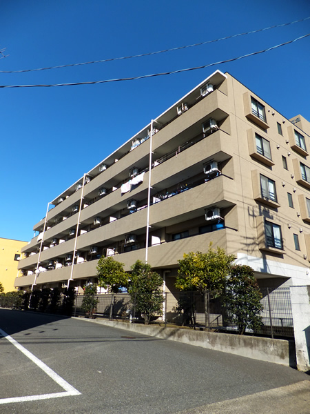 エスプラザ綱島の外観