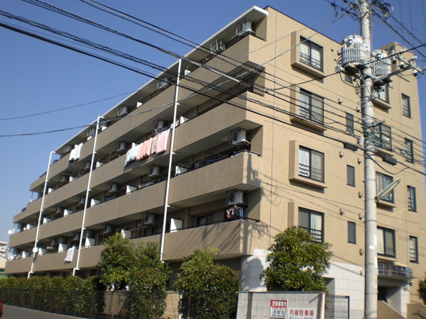 エスプラザ綱島の外観