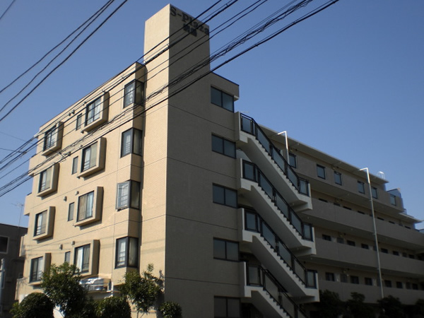 エスプラザ綱島の外観