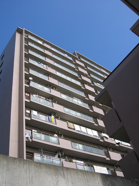 ヒルトップコートきらめきの街4番館の外観