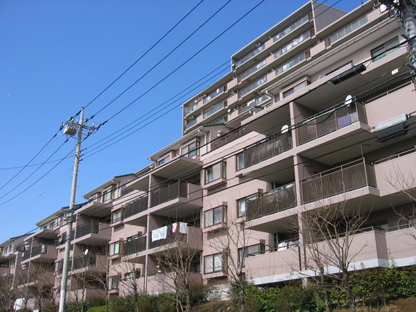 ヒルトップコートきらめきの街3番館の外観