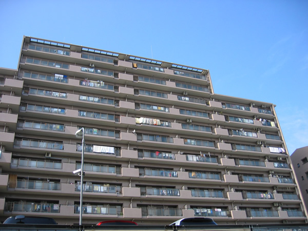 ヒルトップコートきらめきの街1番館の外観