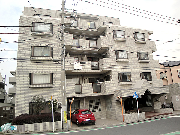 ラフェーリア綱島の外観