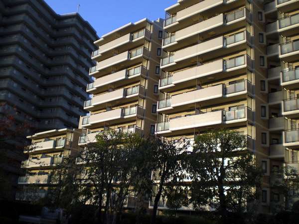 イトーピア綱島コンドミニアムの外観