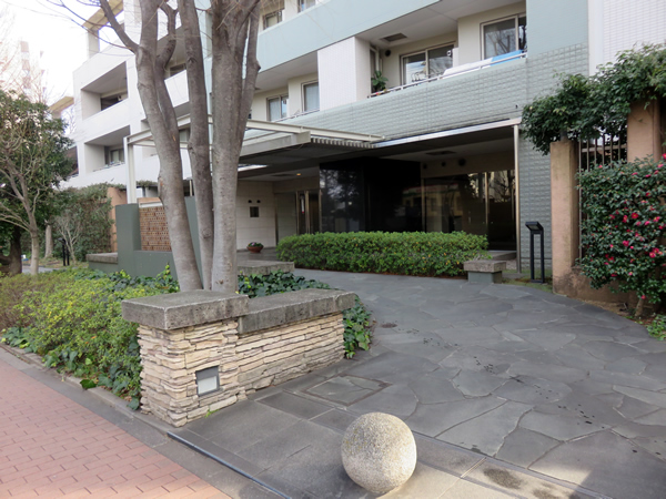 イオシスガーデンの外観