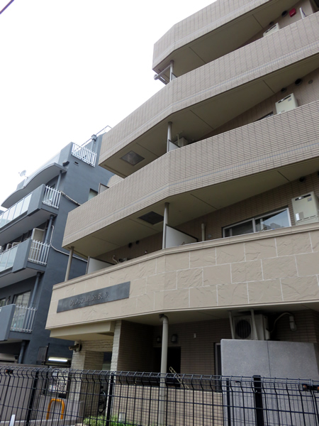 デュオスカーラ渋谷の外観