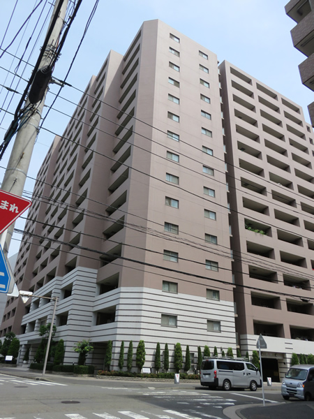 アデニウム新横浜の外観