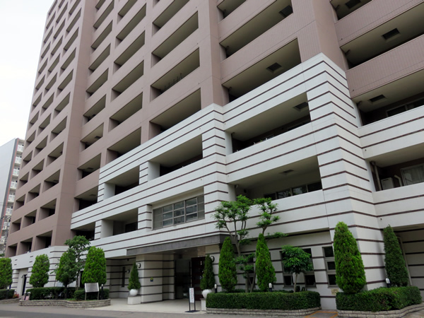 アデニウム新横浜の外観