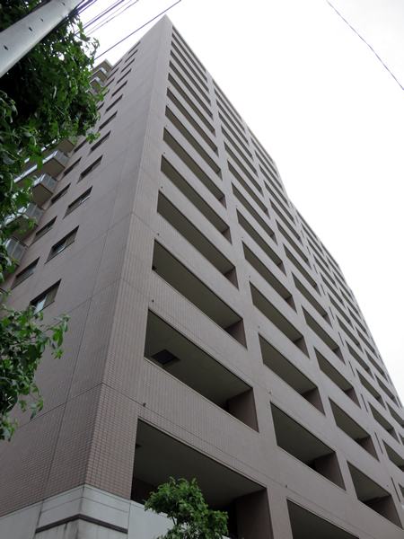 アデニウム新横浜の外観