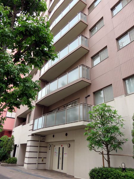 アデニウム新横浜の外観