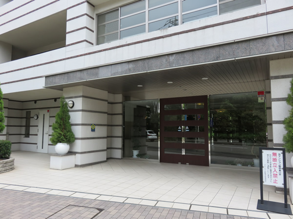 アデニウム新横浜の外観