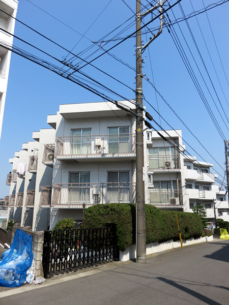 陽輪台青葉台の外観