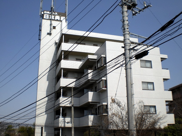 日興パレス江田の外観