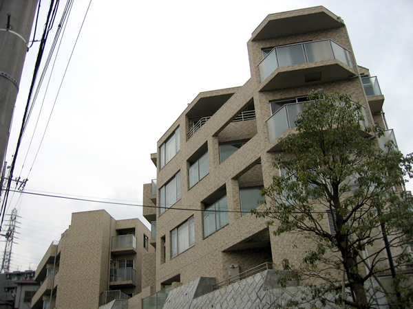 ロイヤルシーズン溝の口の外観