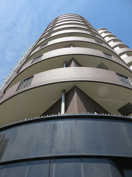 グリフィン新横浜8番館の外観