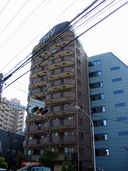 グリフィン新横浜8番館の外観