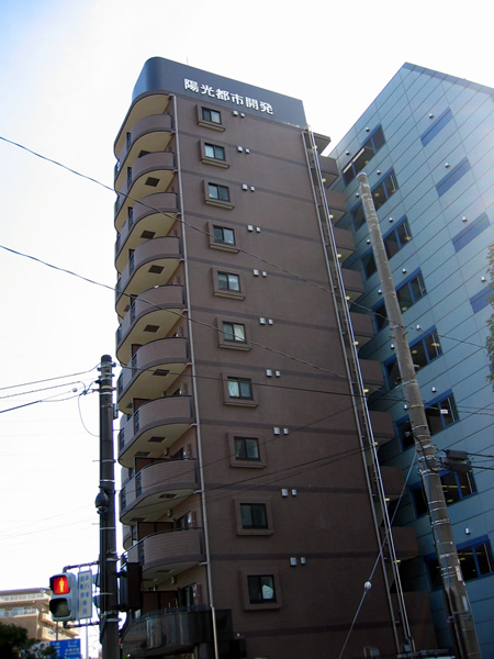 グリフィン新横浜8番館の外観