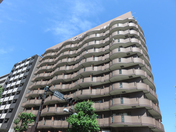 グリフィン新横浜6番館の外観