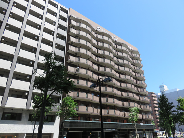 グリフィン新横浜6番館の外観