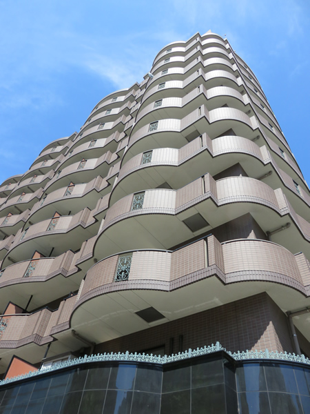 グリフィン新横浜6番館の外観