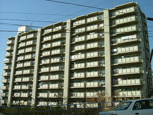 市ヶ尾アネックスの外観