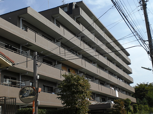 東急ドエルアルス江田の外観