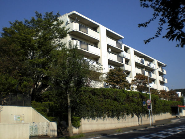 東急ドエルあざみ野カスタニアの外観