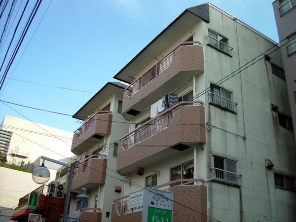 青葉台コーポの外観