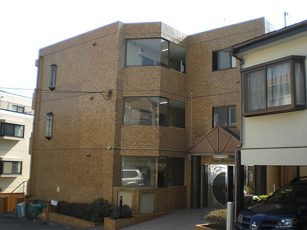 ライオンズマンション田奈の外観