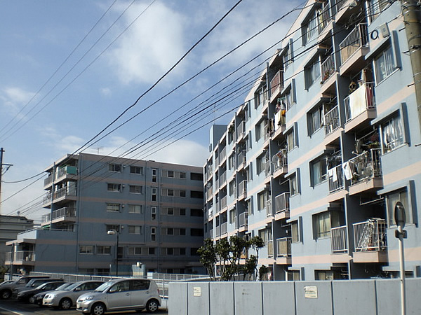 ライオンズマンション青葉台の外観