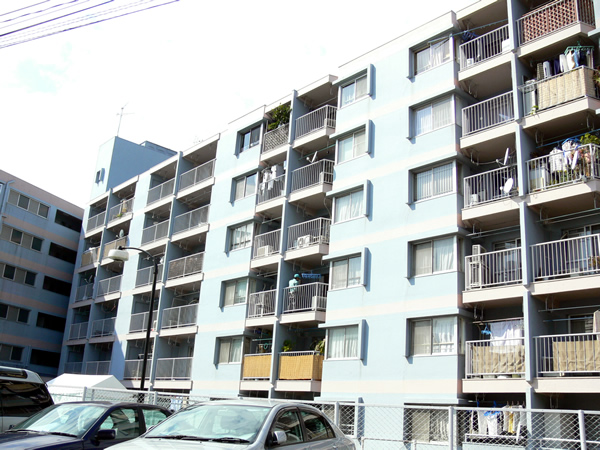 ライオンズマンション青葉台の外観